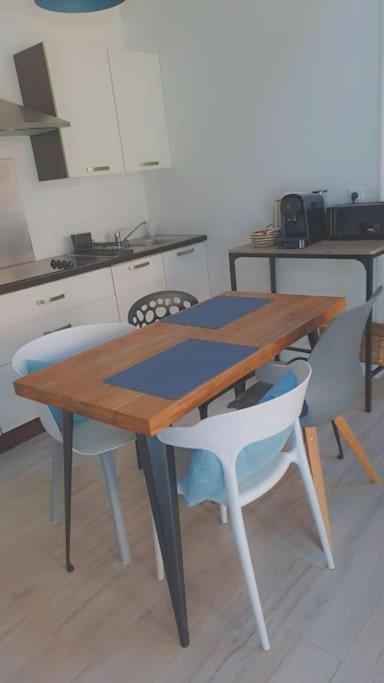 Charmante Petite Maison A 2 Pas De La Mer Maison 6 Binic Bagian luar foto